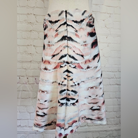 Revolve 1. State Women's Multicolor Tiger Print Scuba A-Line Skirt | Small | EUC - Picture 2 of 8